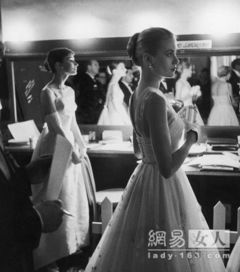 第一章：镜中玄机——风水学中的“照妖”之说