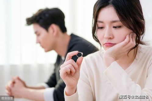 李奕铭和李奕琛取名，哪个更吉祥？哪个名字好听？
