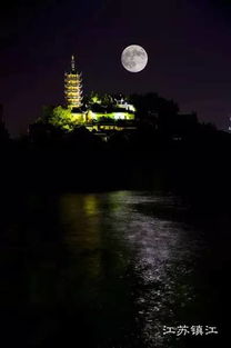 八、 情感炸裂——爱与恨交织在同一轮明月下