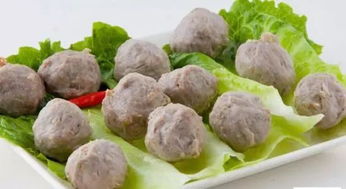二、 牛肉丸的弹牙与牛肉火锅的鲜嫩