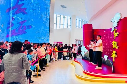 二、 红飘带主题长征纪念区（免费入场）