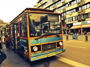 坐525路公交的“奇幻漂流”