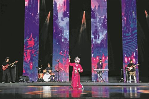 新疆回族风情：多元融合，传统与现代交织