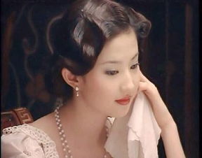 “仙子”与“佳人”: 两重滤镜下的美貌