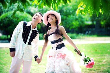 通过八字预测另一半的外貌和姻缘运势，有什么具体方法或技巧？