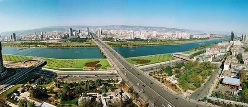德阳景点：一场大型买家秀现场