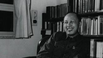 深夜的实验室阴影